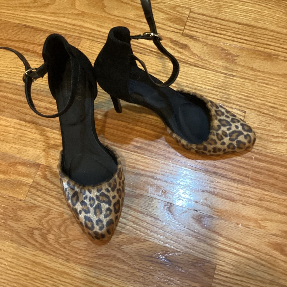 Apt 9 size 8 Leopard Heels